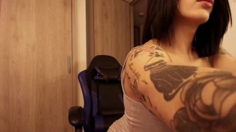 185 min cam session of adelineefoxxx (2026-10-26 22:12)