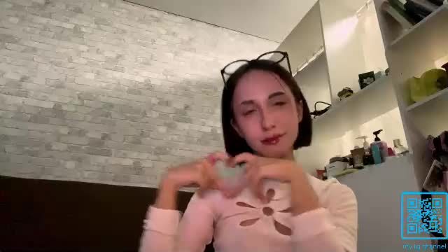 adelineglassman Female webcam recording 2026-08-29 17:49