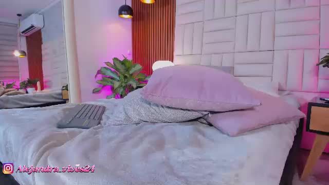 live cam video of alejandra_vives on Chaturbate — 2026-09-04 03:18