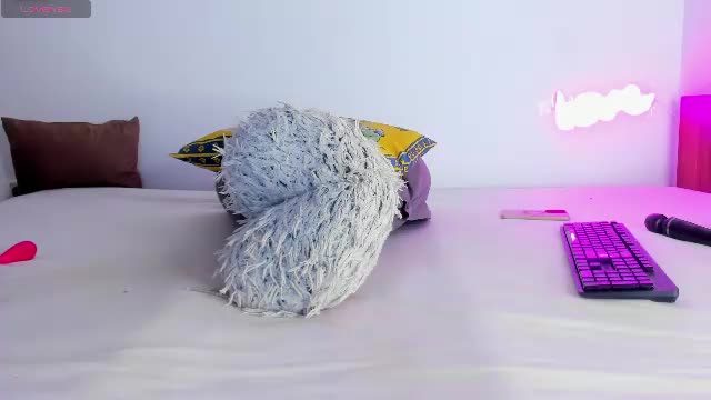 alexialuxe live cam session (2026-10-07 01:57) — Chaturbate