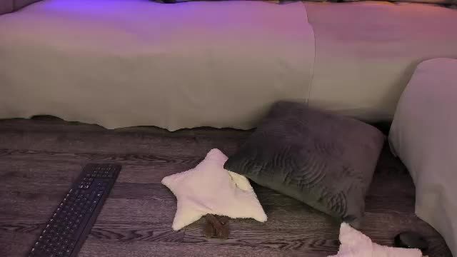 alicehanz_'s webcam stream archive · Chaturbate