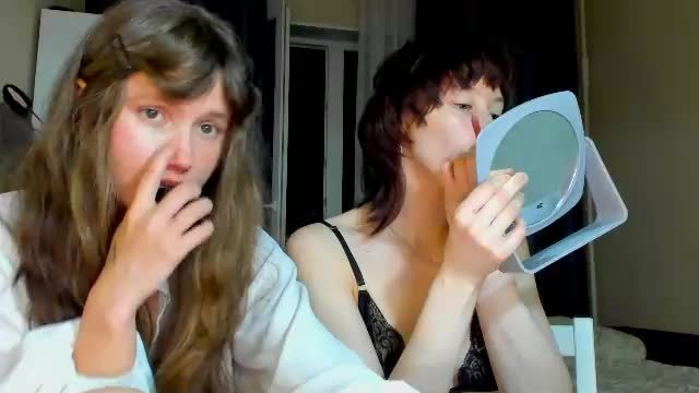 alicerowan's webcam show replay · Female