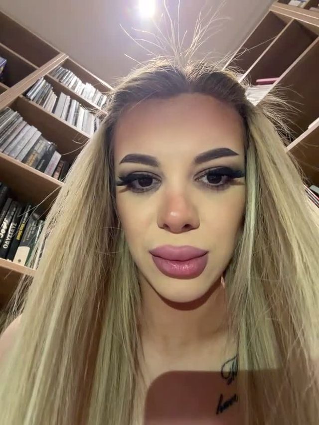 webcam stream 2026-09-09 22:07 — AlyssaFoxx_ Stripchat
