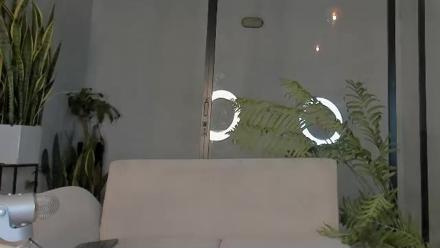 ameliajones_1's Female live cam session 2026-07-14 04:59