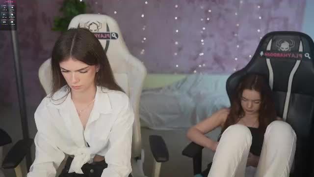 anabel054's Couple webcam stream 2026-07-28 22:58