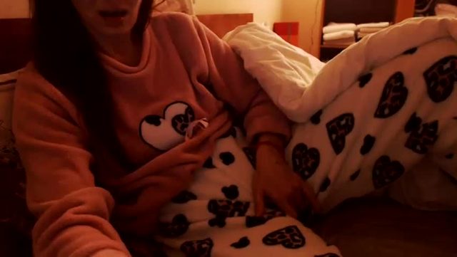 andrasweetie cam recording (Chaturbate) — 13 min