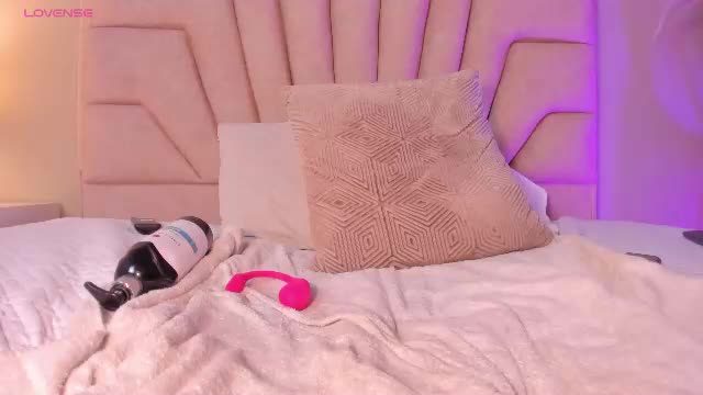 angelica_cross — webcam session on Chaturbate, 2026-08-05 01:04