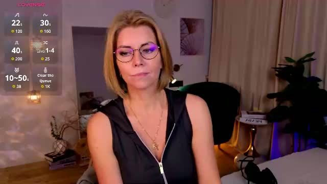 annielight: Female webcam show replay on Chaturbate