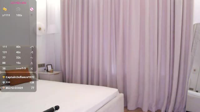 ariellesou live recording aired 2026-10-12 07:35 on Chaturbate
