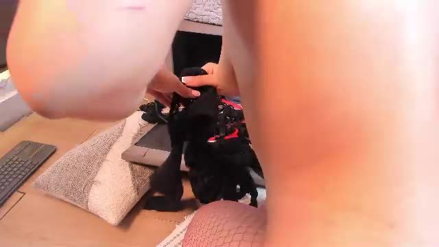ashley_beaomunt — streamed cam show, 2026-08-01 20:28 · Chaturbate