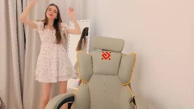 astralmira Chaturbate full cam show · Female