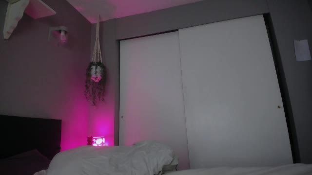 badgrljade — live cam show on Chaturbate, 2026-07-01 06:43
