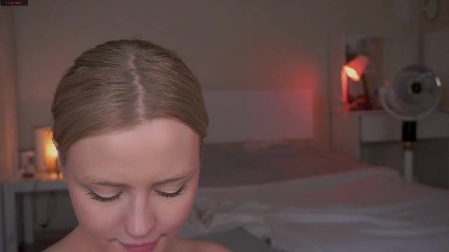 beatris_mils — 31 min cam session 2026-06-15 21:59