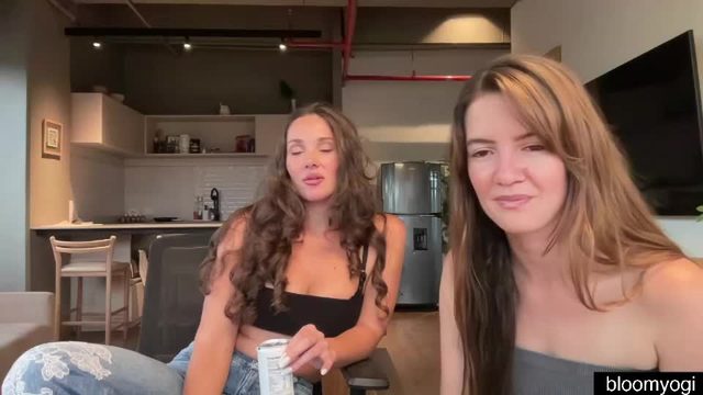 bloomyogi cam recording aired 2026-10-14 23:24 on Chaturbate