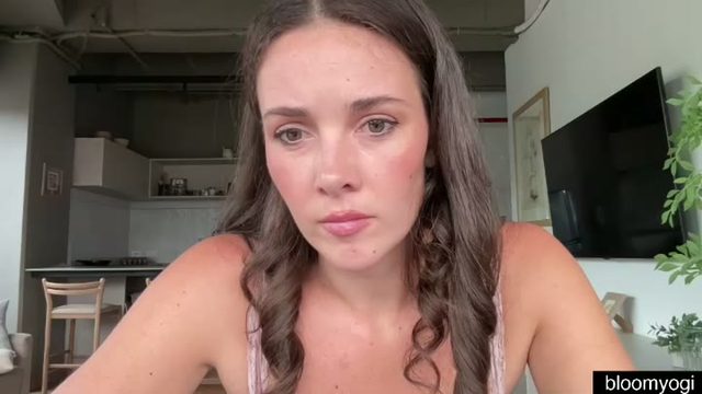 bloomyogi — webcam session from Chaturbate 2026-10-18 19:10