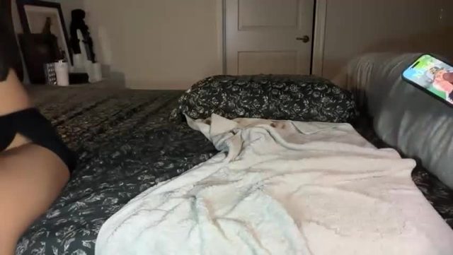 brngitdwn on Chaturbate — full cam show 2026-09-19 07:50