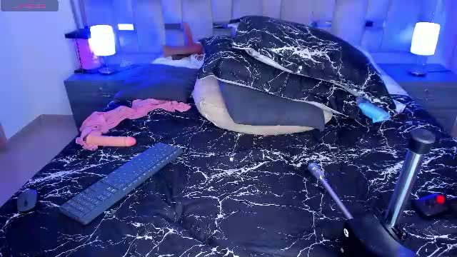 cammiila's 38 min live cam video on Chaturbate