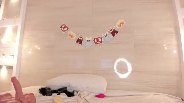 chloe_murray Female live cam session · 17 min