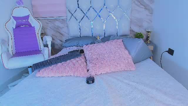 colett_hall Chaturbate cam broadcast 2026-07-08 16:03