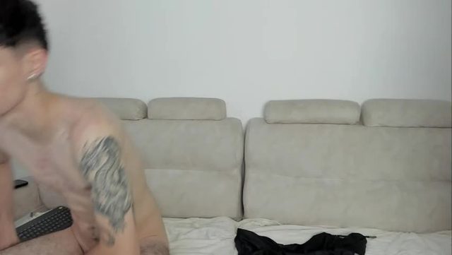 connor_and_angel webcam stream captured 2026-05-31 17:10