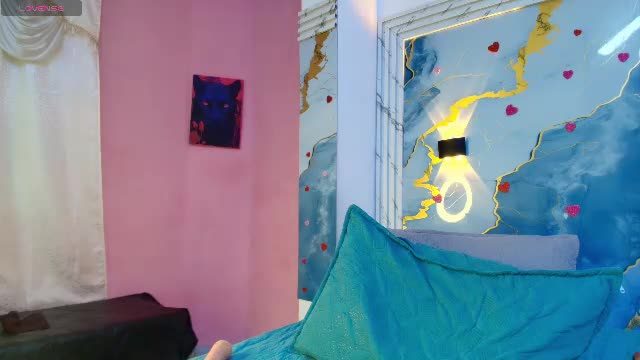 crystal_love08 live cam recording — 40 min long 2026-07-09 01:44