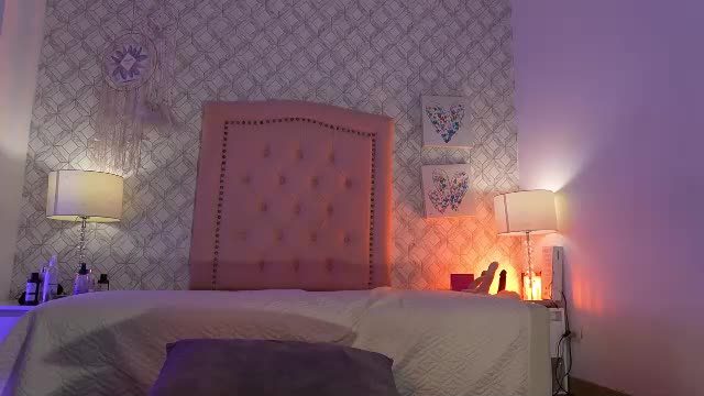 danna__ortiz Chaturbate cam show 2026-08-12 17:50