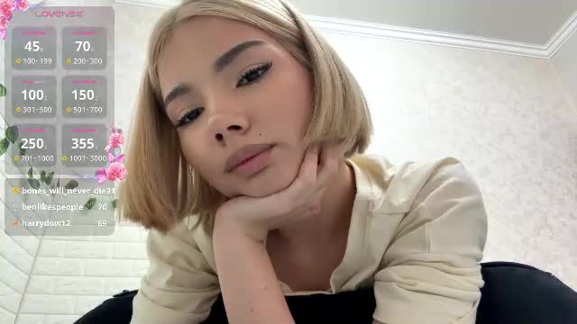 deandemarino — webcam show replay, 2026-07-22 08:14 · Chaturbate