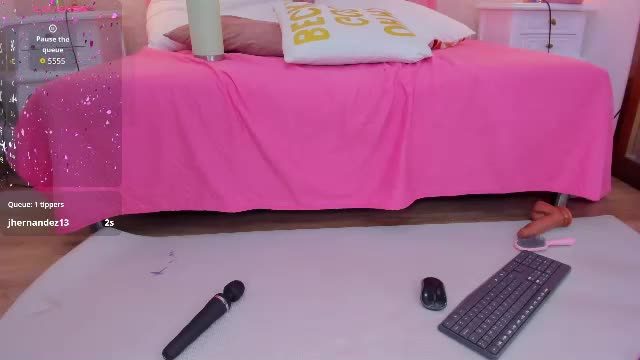 dolly_kitter: Female cam clip on Chaturbate