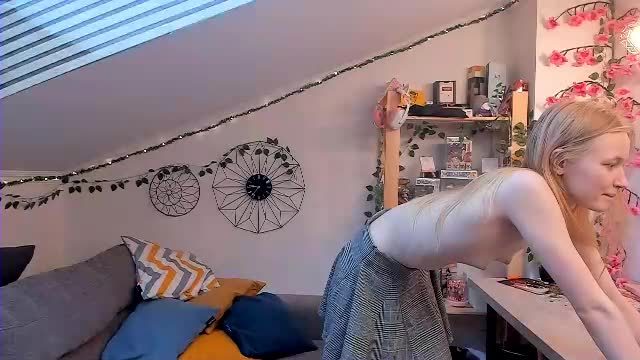 eliteeros porn cam show (2026-06-20 17:04)