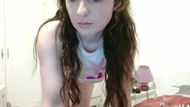 elodiecoquine1's webcam broadcast on Chaturbate, 2026-08-25 11:10