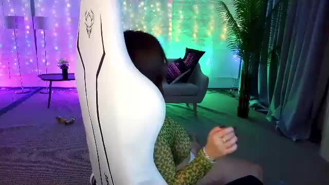 emily054 on Chaturbate — webcam broadcast from 2026-09-30 20:43