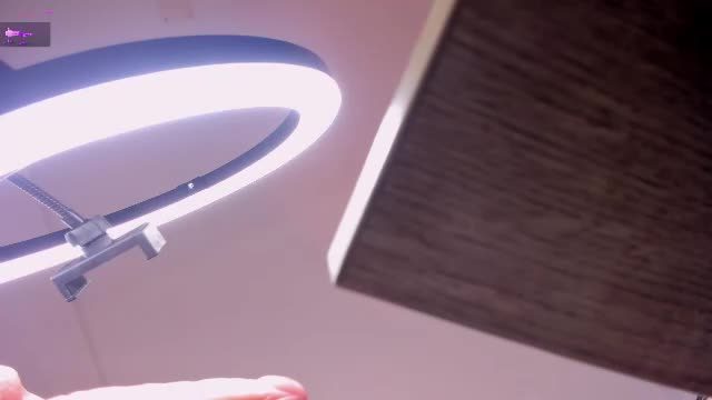 emma_white_01 cam broadcast (2026-07-10 06:53) — Chaturbate
