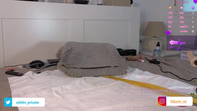 Emma4youuu on Stripchat: cam show replay from 2026-07-23 09:31