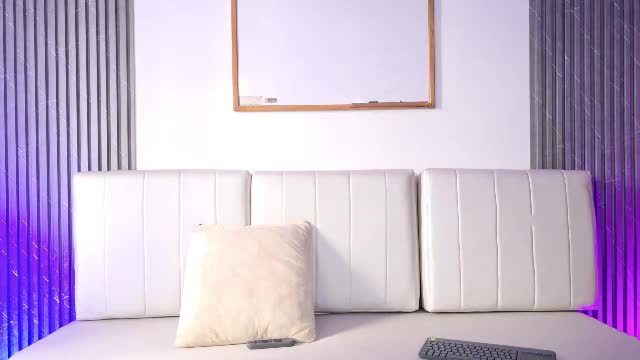 emmy_and_luna — 11 min cam stream 2026-08-22 15:53