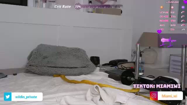 emmybum Chaturbate livestream recording · Female