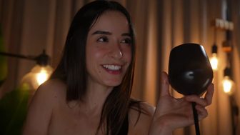 emyii's live cam video · Female