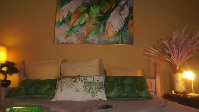 webcam recording — erikabee live on Chaturbate