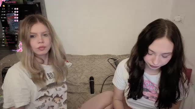 eumomino live cam show from Chaturbate on 2026-10-04 21:12