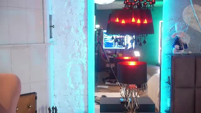 eva_fashionista — webcam stream recorded 2026-09-17 18:31