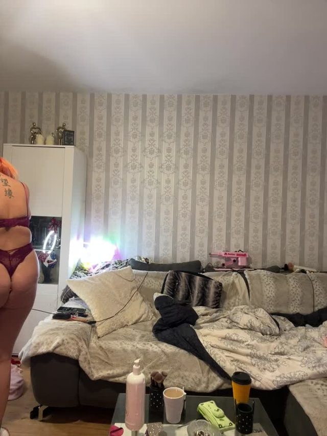 Fiebie_licious_ | cam broadcast · Female · 8 min