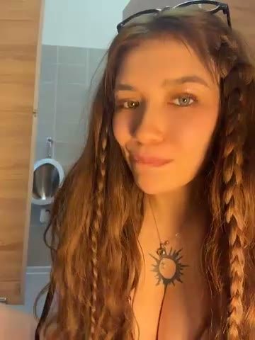 FlashTitsRoyal cam rip 2026-10-18 07:59