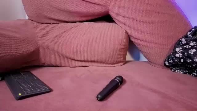 _gaia33_ — cam show replay 2026-08-22 12:33 | Chaturbate