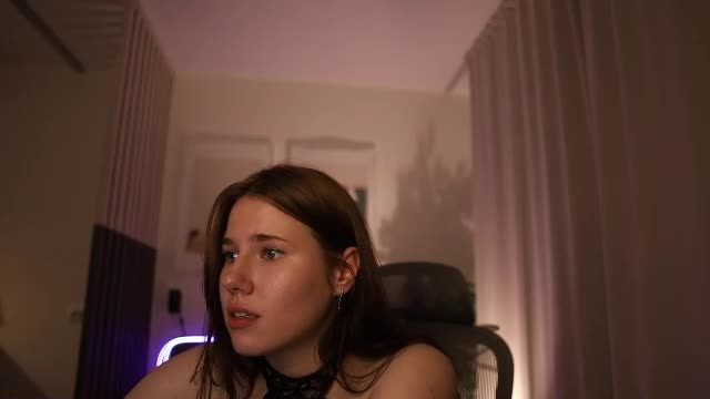 girl_u_never_met Chaturbate cam stream archive · Female