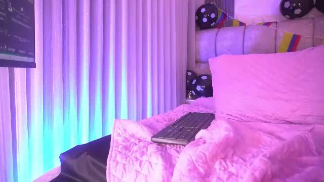 goddess_eli77 | 40 min live webcam show | Chaturbate