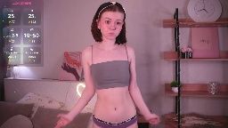 gwendatortoriello's Female cam stream 2026-05-19 03:23