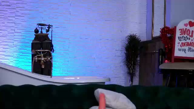 hayliemilf webcam stream dated 2026-06-22 00:14