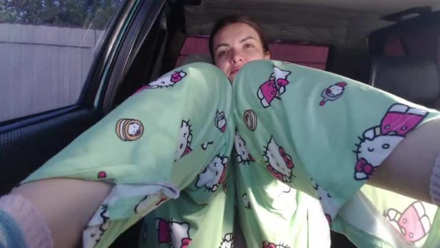 _hidden_frommymoom_ live webcam show (2026-09-27 05:39) — Chaturbate