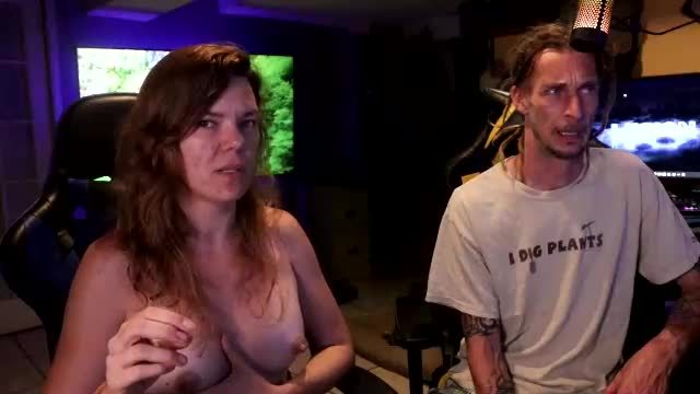 honeyand_thebear Chaturbate cam stream 32 min 2026-06-27 07:59