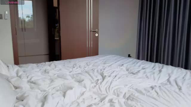 huge_vee: cam recording recorded 2026-08-13 09:21