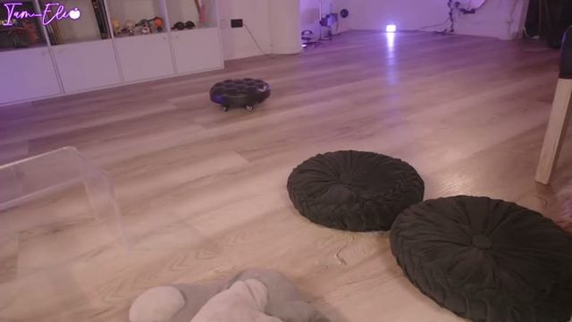 iam_eli: Female live webcam show on Chaturbate
